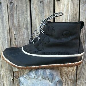 Sorel Out N About Waterproof Leather Boot Black 10